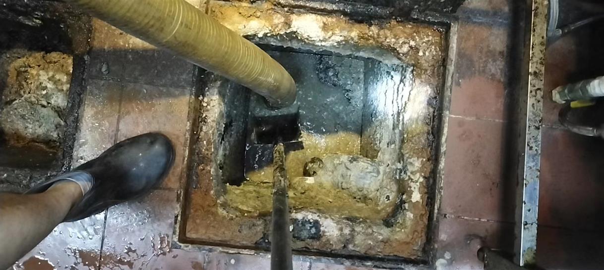 巴彦淖尔化油池清理-污水池清掏